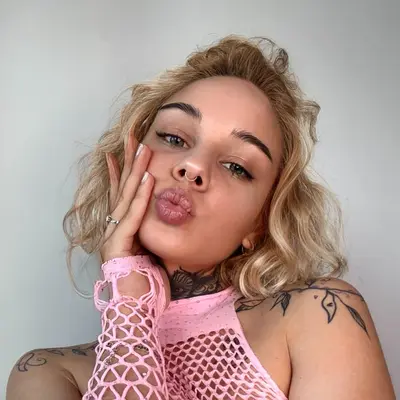 Emma Dolly🖤