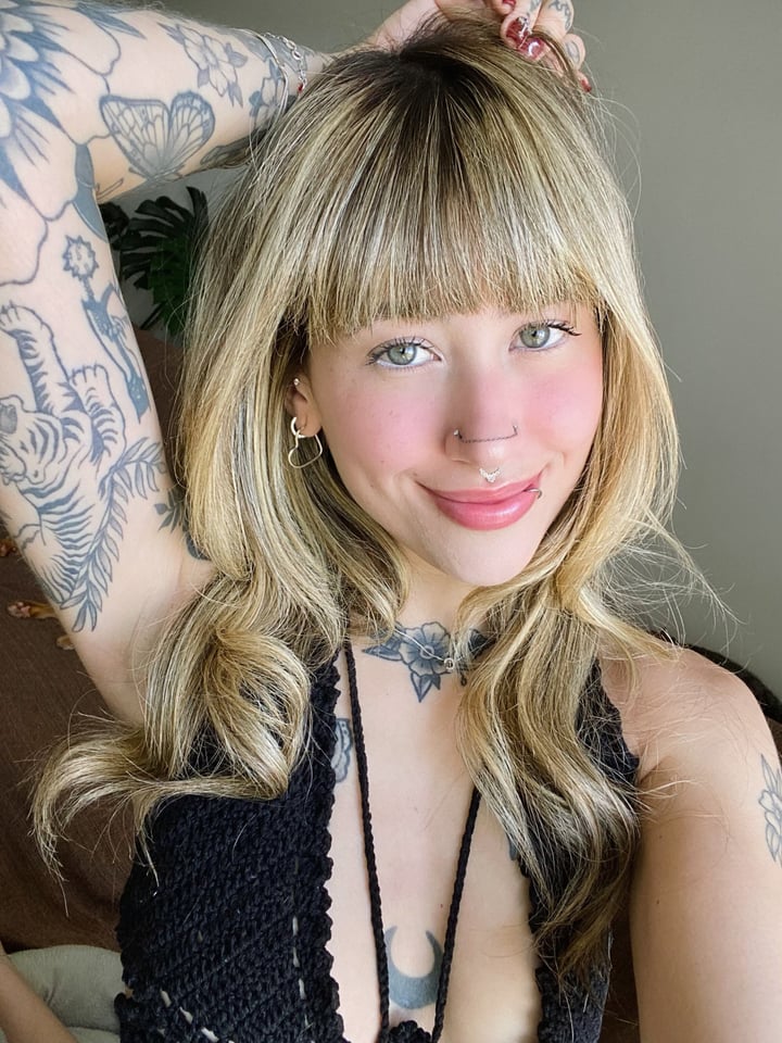 𝐅𝐞𝐥𝐥𝐢𝐧𝐞 ⭐️ your hot girl next door 🥵💦