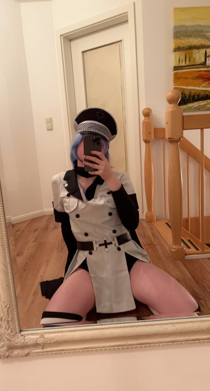 Femboy Violett