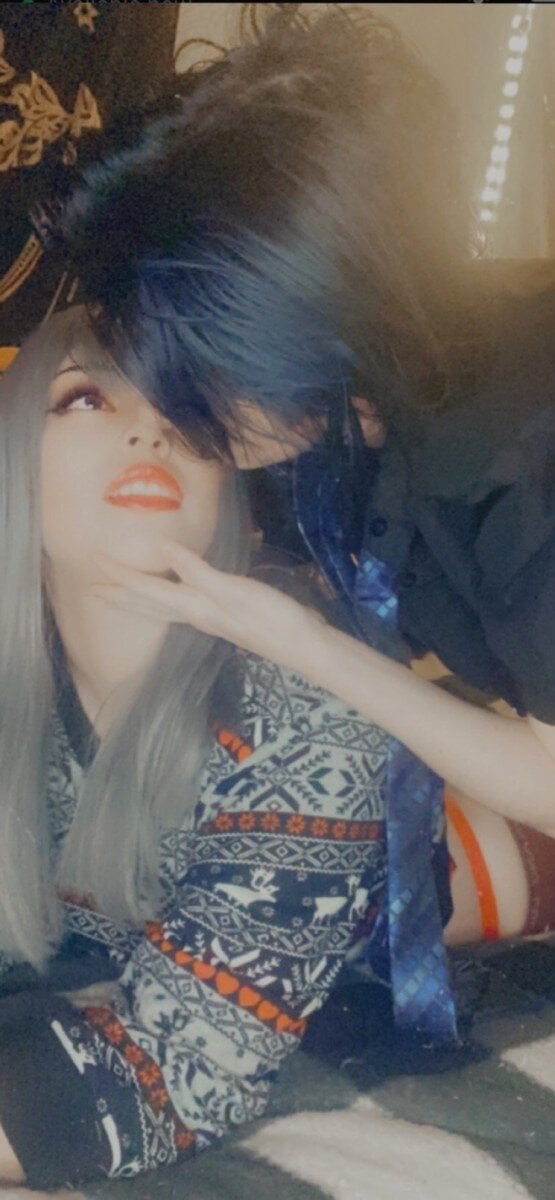 Fireydarkwolf
