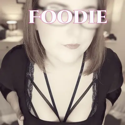 Foodieboobs69