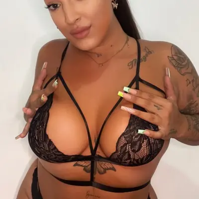 Giocurvygirl