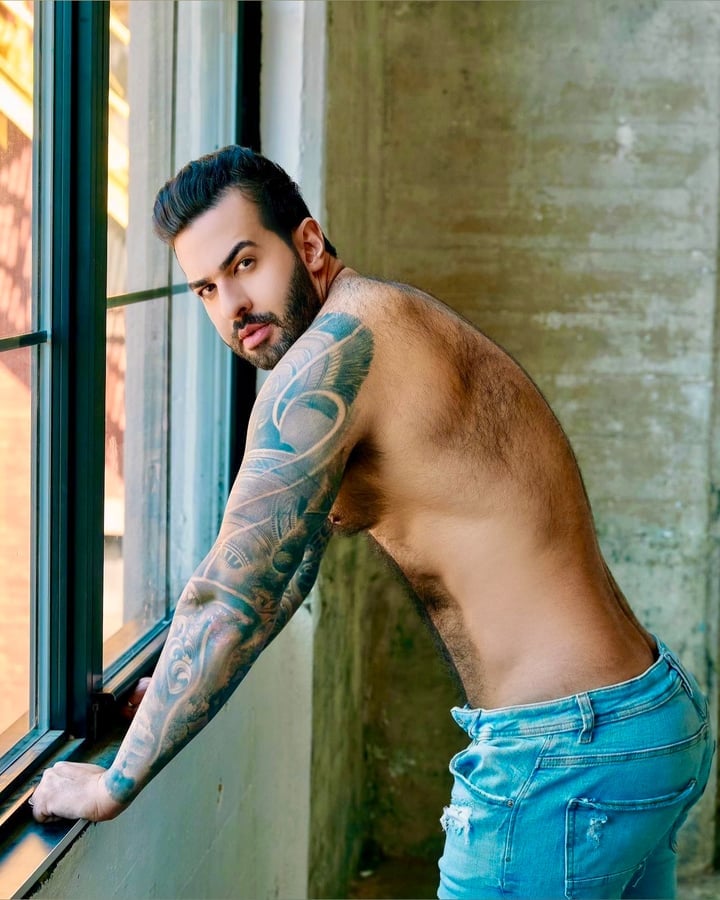 Hairymusclehot