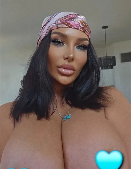 HARLEY🥵 VIDEOCALLS😈 6'1 MECHANIC 🧰
