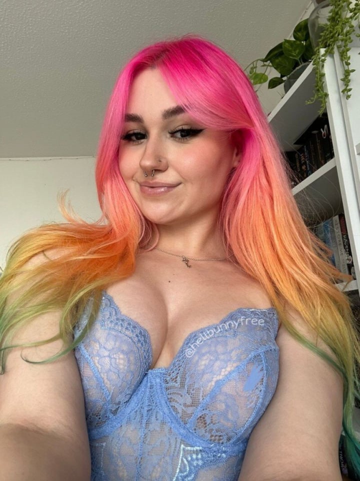 Hellbunnyfree