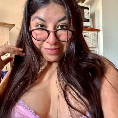 ℍ𝔼𝕃𝕃𝔼ℕ  🩷 MissSweetie 🩷HairyPussy 🔥