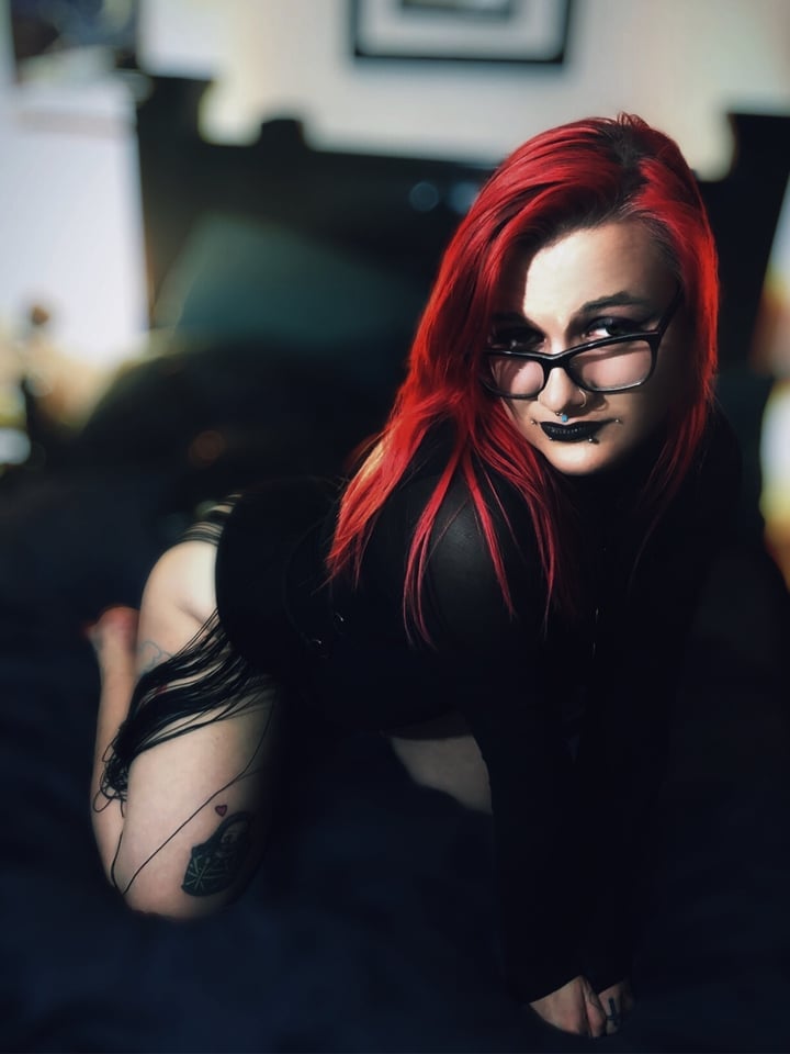 Hellsentxwaifu