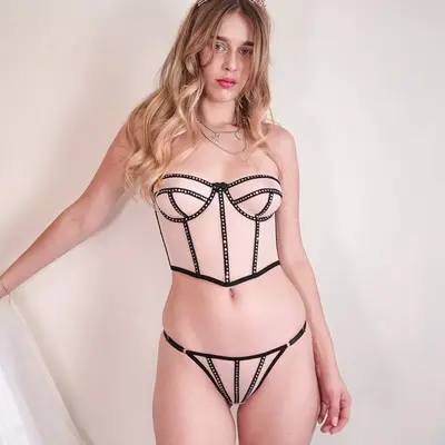 Honeybeenudes