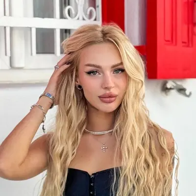 🍯 𝐇𝐨𝐧𝐞𝐲🐝 𝐏𝐢𝐞