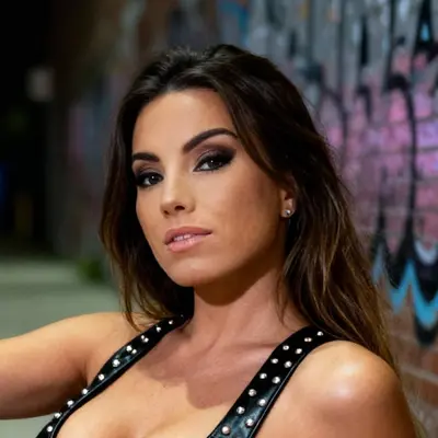 GABBY THE HOTWIFE