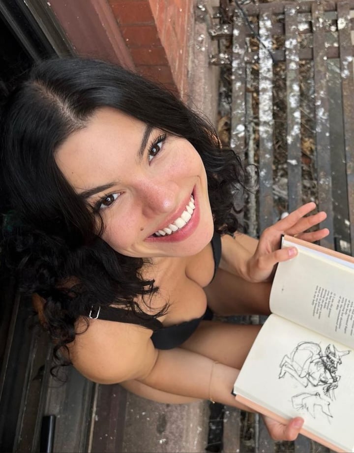 Joelle Rebecca