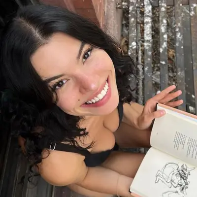 Joelle Rebecca
