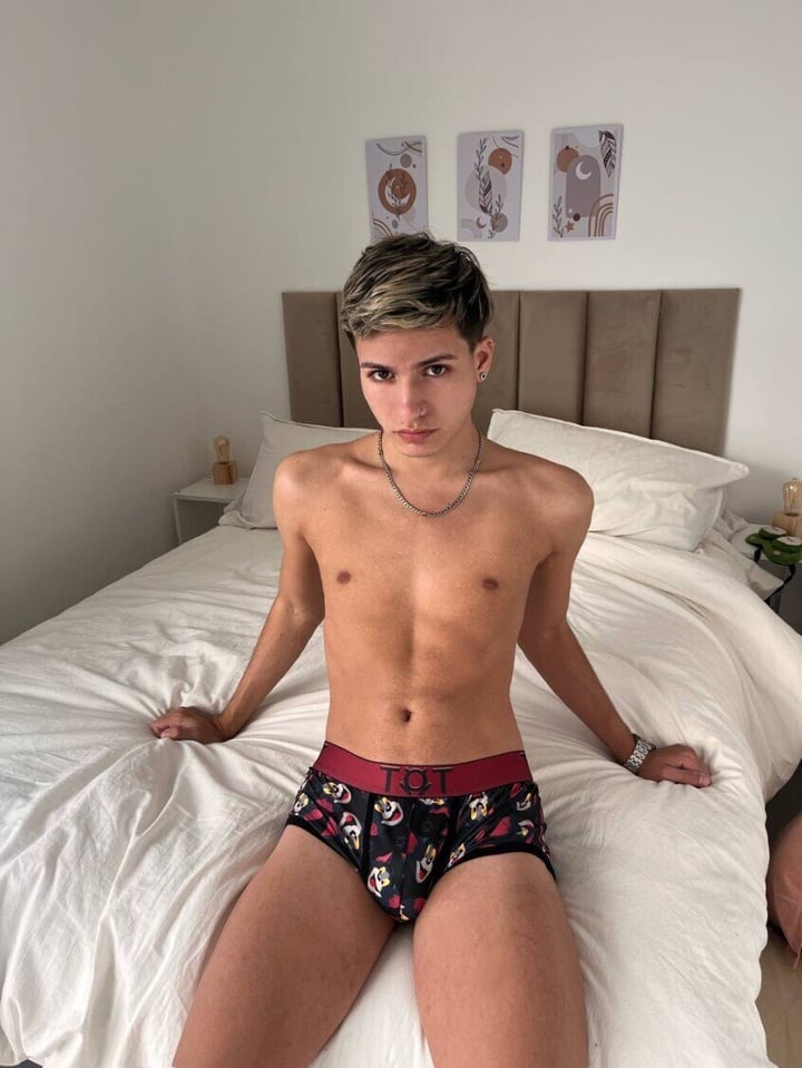 JUANMA TWINK (FREE)