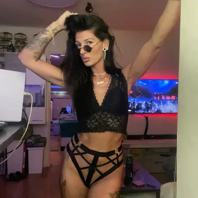 XxxEsmeraldaxxX
