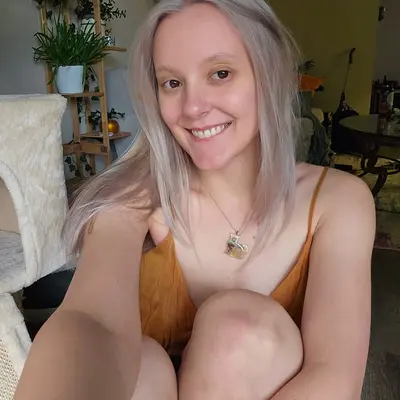 Kali Cox | Au Naturale Nerdy Girlfriend