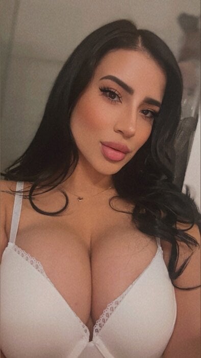 Karlarenataaax