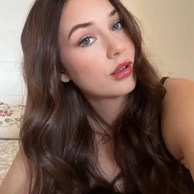 Kay Louise 🖤