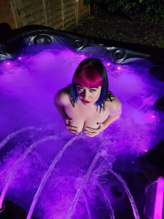 Khloedivinefree