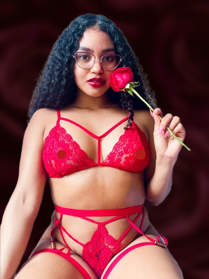 🌹 𝑲𝒊𝒏𝒌𝒚 𝑹𝒐𝒔𝒔⛓️𝑭𝒆𝒕𝒊𝒔𝒉𝒆𝒔 𝑸𝒖𝒆𝒆𝒏👑
