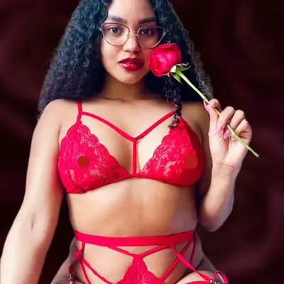 🌹 𝑲𝒊𝒏𝒌𝒚 𝑹𝒐𝒔𝒔⛓️𝑭𝒆𝒕𝒊𝒔𝒉𝒆𝒔 𝑸𝒖𝒆𝒆𝒏👑