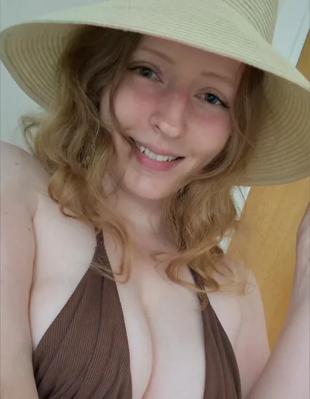 Curvy Emily