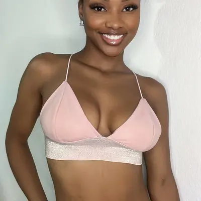 Larissa Silva🇧🇷Chocolate🍫