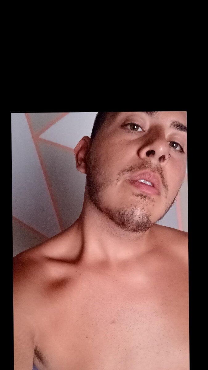 Latinboyar222