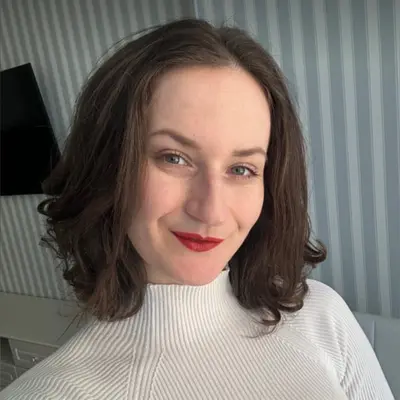 Laura Curls💄🖤