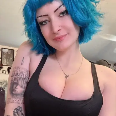 blue :3