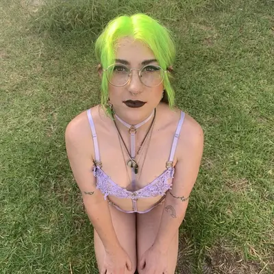 Lexa j