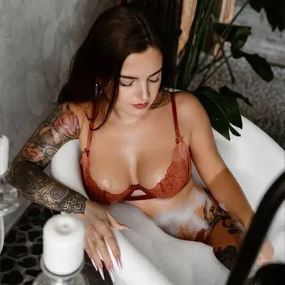Lexxxchampagne