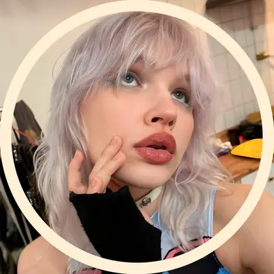 Lila Moons