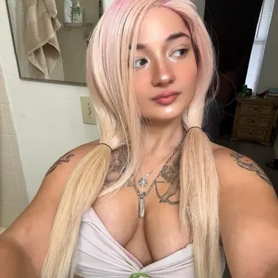Lilhotgirl