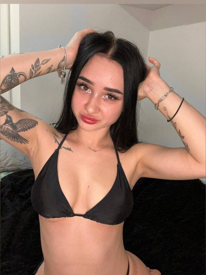 Eva 😜