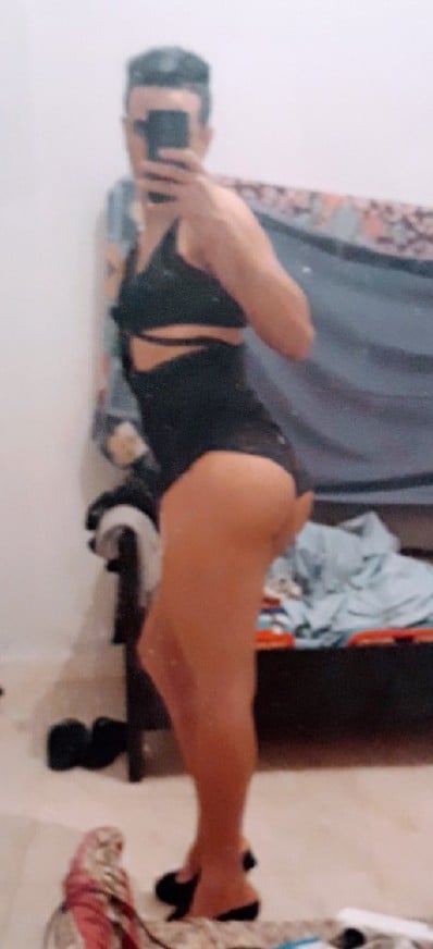 Linda curly