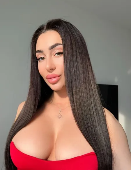 🍒 L O U I S E 🍒