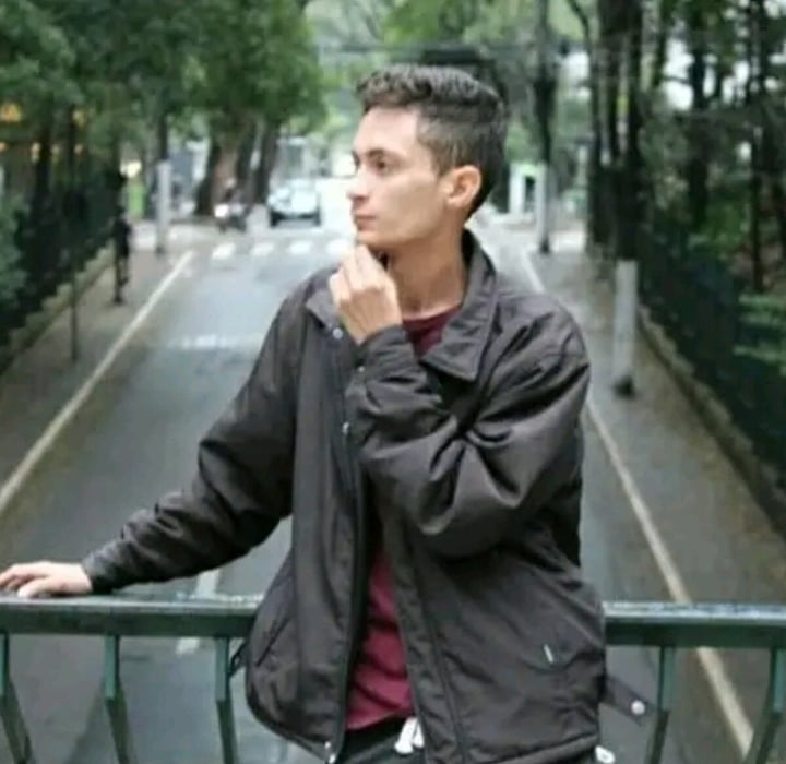 Louisthassio2