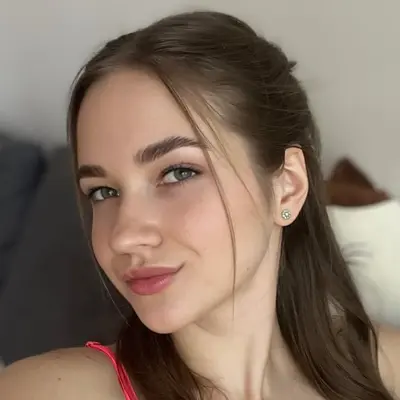 𝙇𝙪𝙣𝙖 𝙈𝙚𝙡𝙡𝙤𝙬🍑