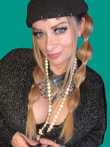 Maggie38