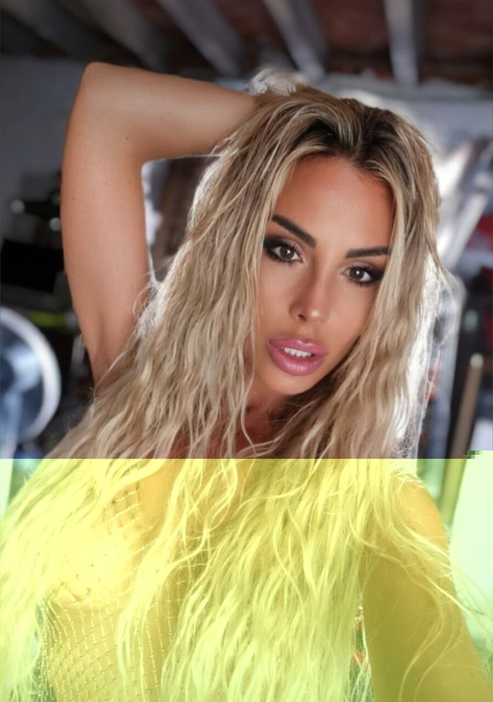Maryhotblonde