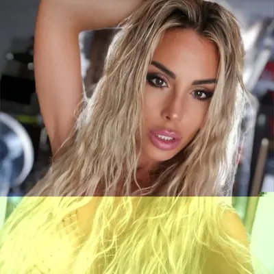 Maryhotblonde