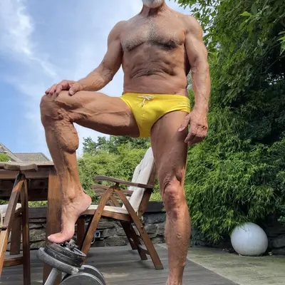 Maturemuscledaddy