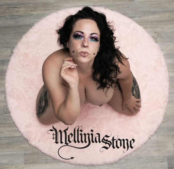 Melliniastone