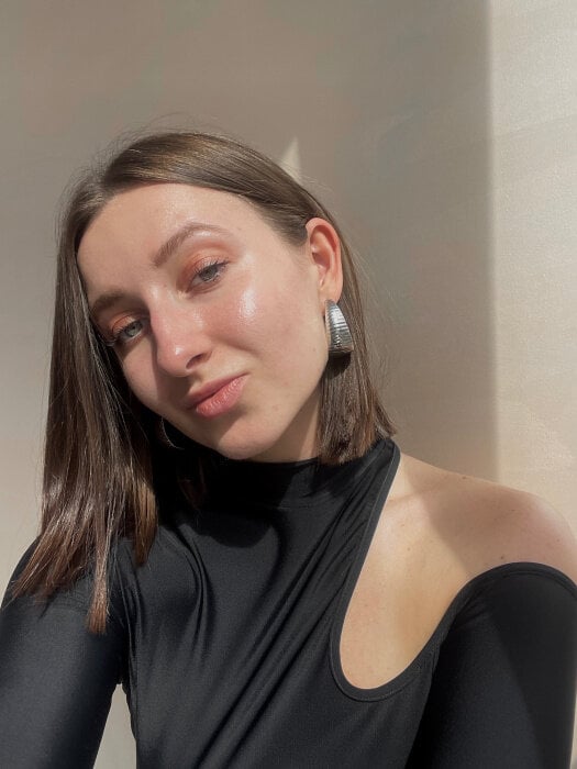 Miacutegirl