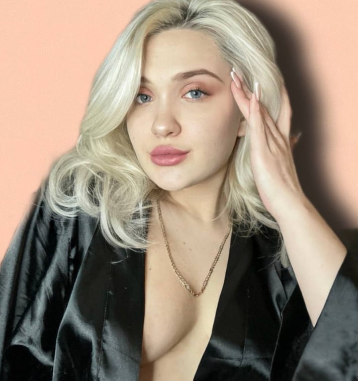 Mia