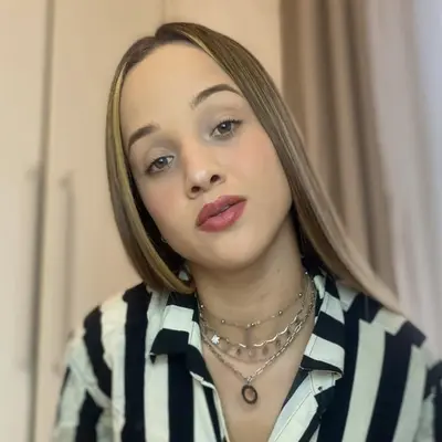 Miawhitesze1