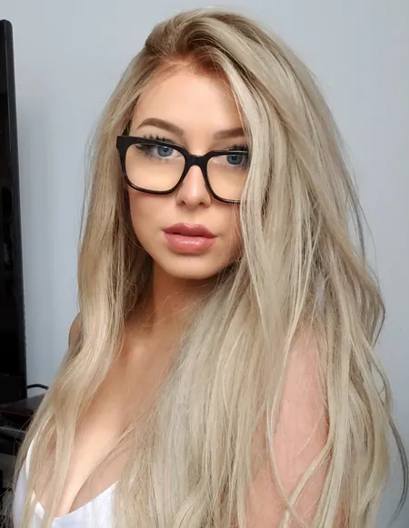 MIKAYLAH