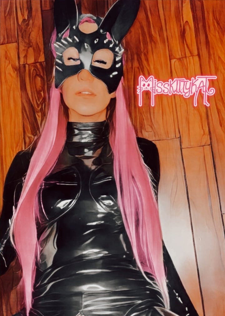 Missykittykatmeow
