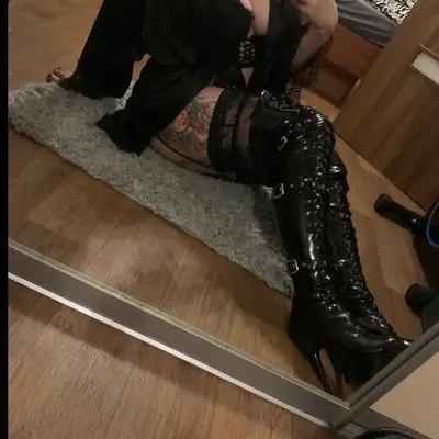 Mistress_malla