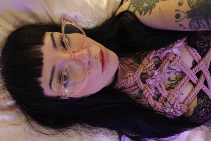 ♡ 𝖐𝖎𝖙𝖙𝖊𝖓 ♡